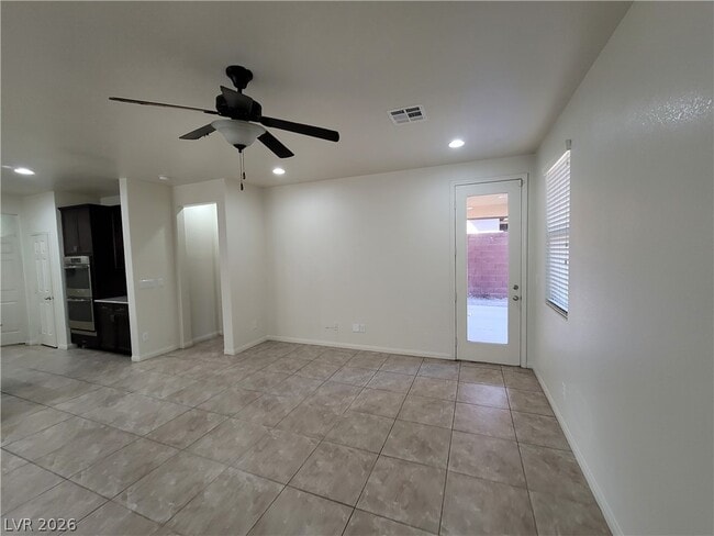 Building Photo - 5564 Bethany Bend Dr