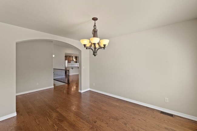 Building Photo - Immaculate & Stunning 4BD Ranch Style in C...