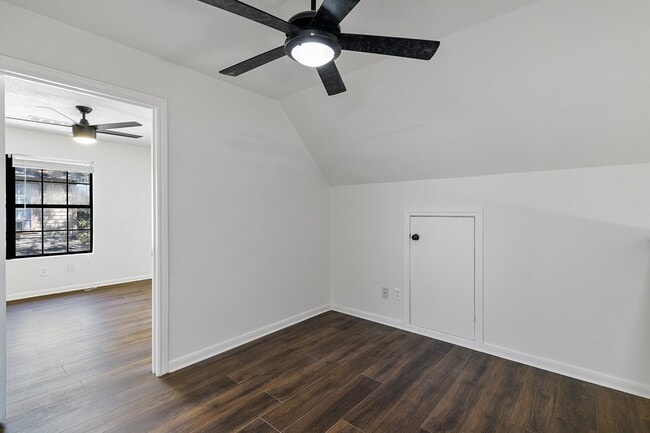 Building Photo - 504 Percival St