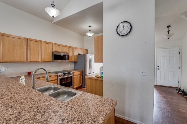 Building Photo - Beautiful 4 bed 3.5 Bath House in NE Fort Collins!