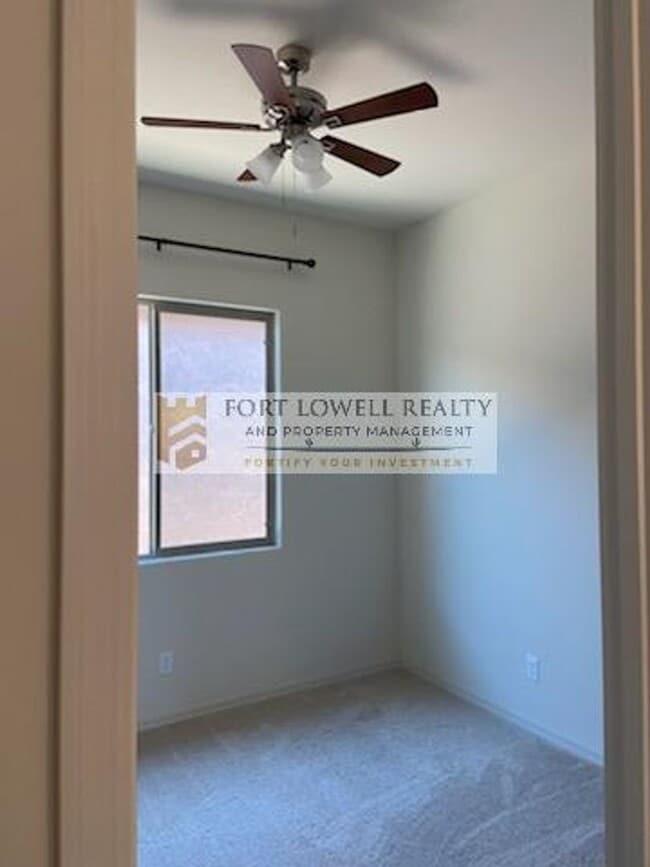 Building Photo - Luxury Living in Oro Valley $2600.