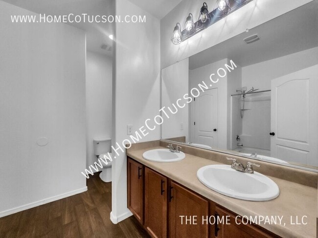 Building Photo - 6876 S Benedetti Ct