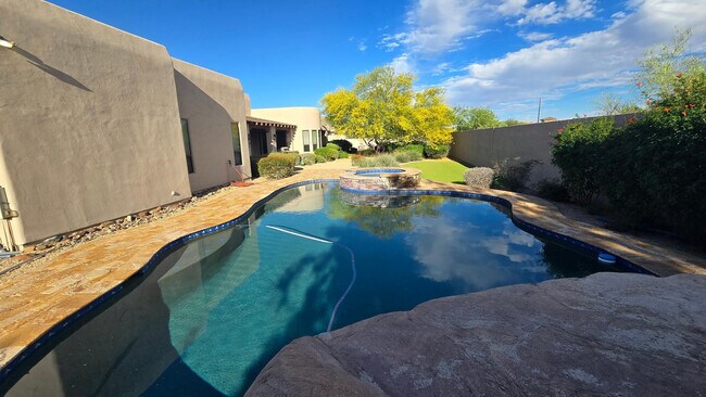 Building Photo - 4485 E Quail Brush Rd