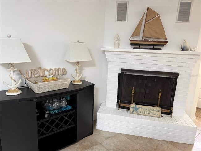 Building Photo - 3601 Saxon Dr