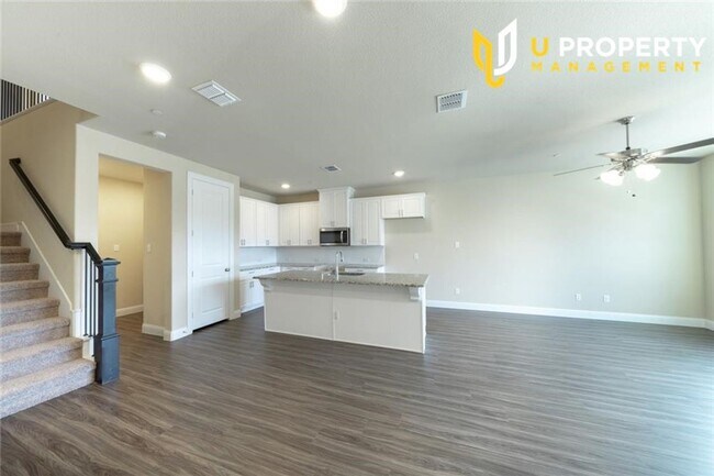 Building Photo - Luxary & Energy Saving TownHome,