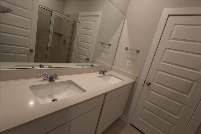 Building Photo - 8579 Blueberry Ash St