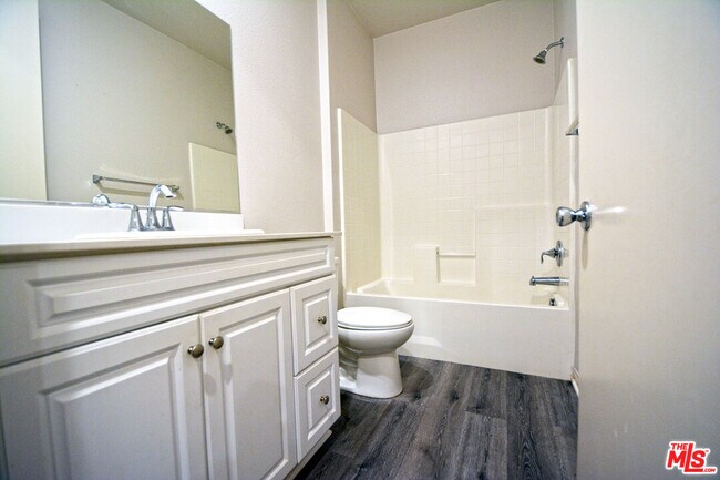 Building Photo - 14107 W Birch Ln