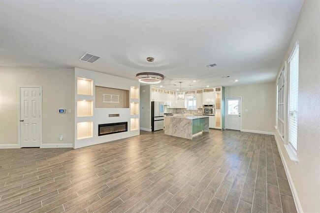 Building Photo - 1529 Brimhurst Dr