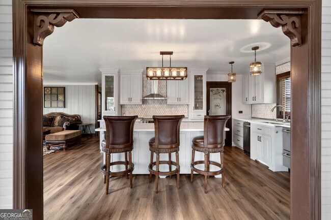 Building Photo - FULLY FURNISHED! Magnificent Panoramic Vie...