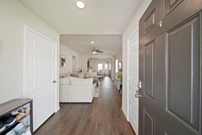 Building Photo - 5407 Briana Dee Dr