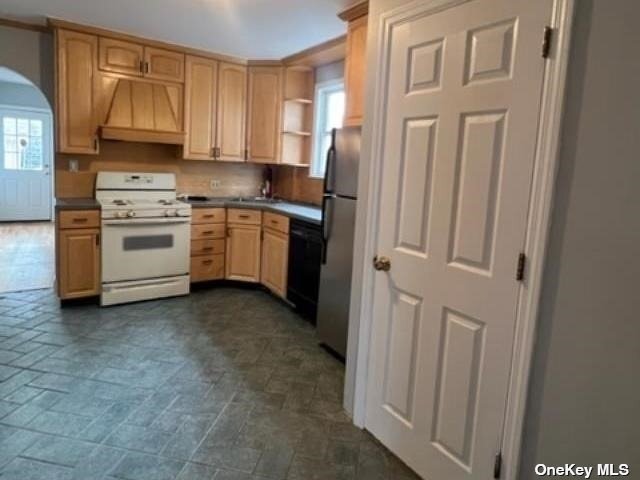 Building Photo - 15 Ingraham Ln