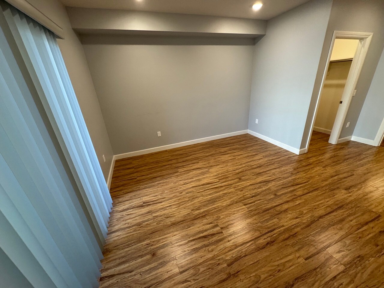 Building Photo - 6718 Sylmar Ave