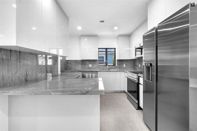 Building Photo - 8011 SW 18th Terrace