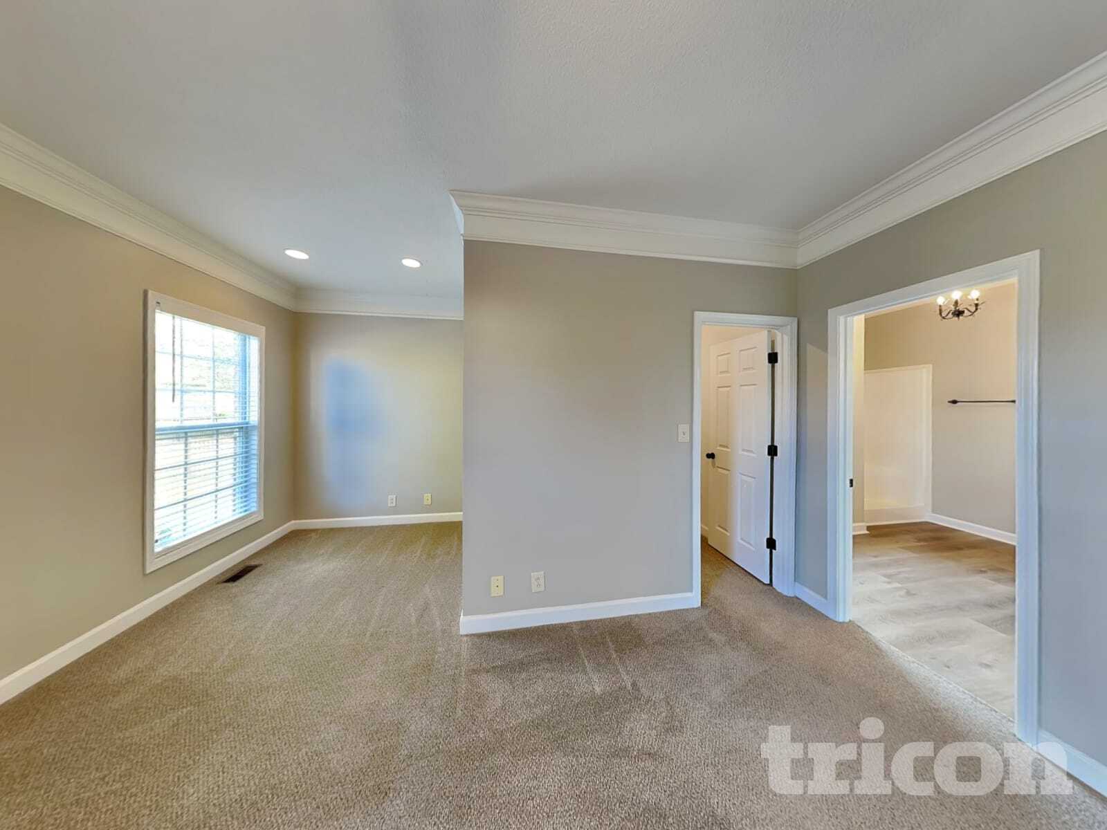 Building Photo - 935 Willow Circle