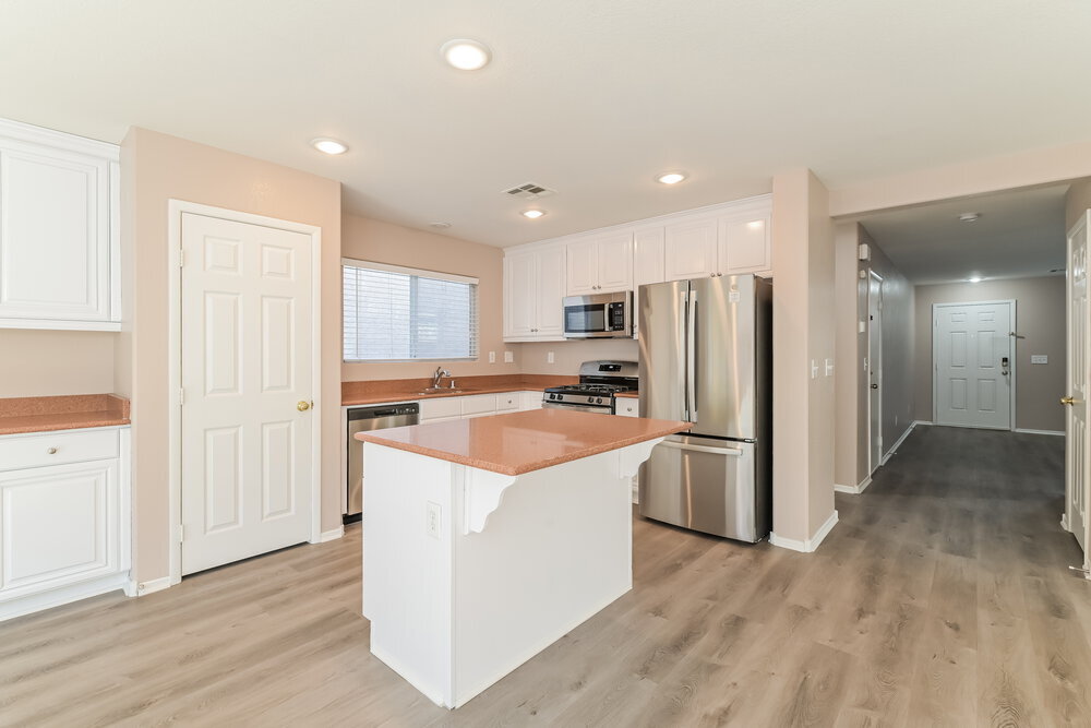 Building Photo - 6267 Desert Lavender Ave