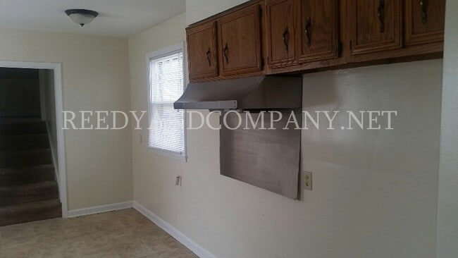 Building Photo - 3711 Buchanan Ave