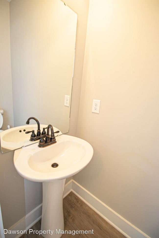 Building Photo - 3 br, 2.5 bath House - 712 Seldon Drive