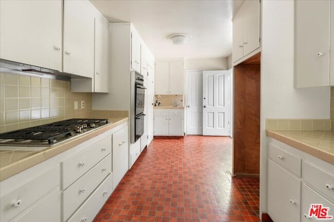 Building Photo - 146 N Gunston Dr