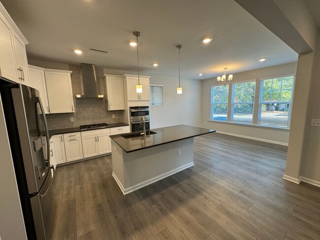 Building Photo - 2422 Greshford Ln