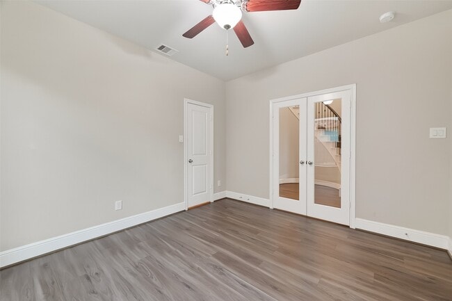 Building Photo - 3123 Lantana Trl