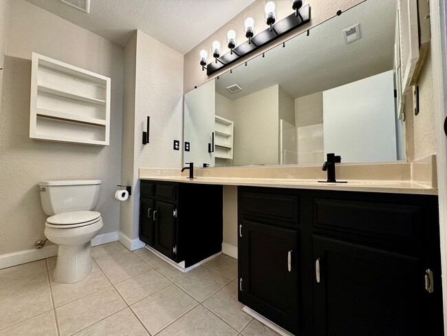 Building Photo - Available 05-07-26! Charming Home With A Wrap-Around Porch! Pet Friendly - Fenced Yard - Excellen...