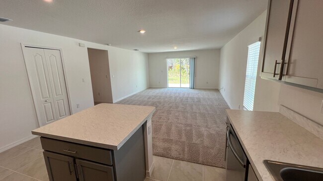 Building Photo - BEAUTIFUL 3BD/2BA Home in Palm Bay!!