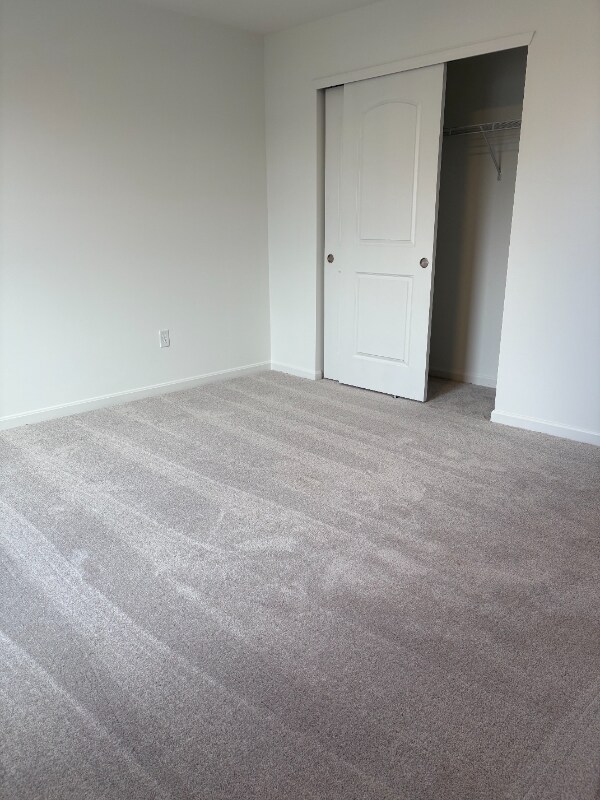 Building Photo - 2003 Lyndon Green Cir