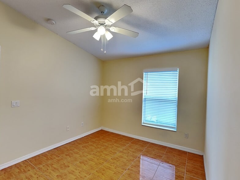 Building Photo - 1042 Raining Meadows Ln