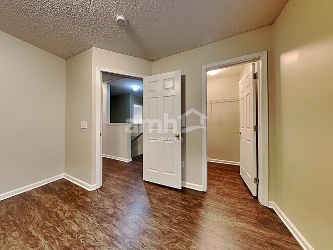 Building Photo - 8788 Red Oak Drive