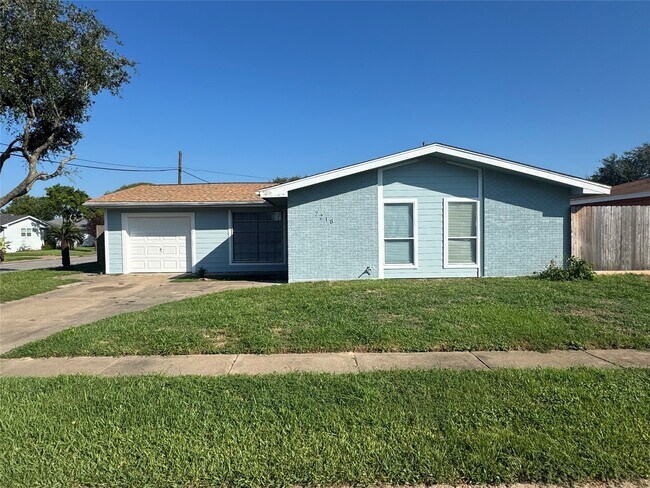 Primary Photo - 7218 Yucca Dr