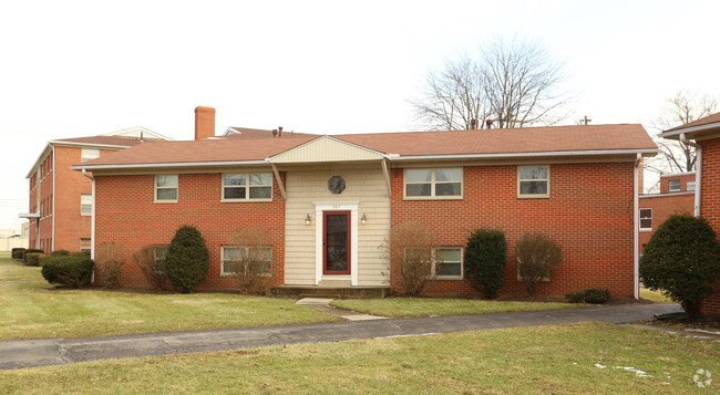 Primary Photo - Stafford Apartments