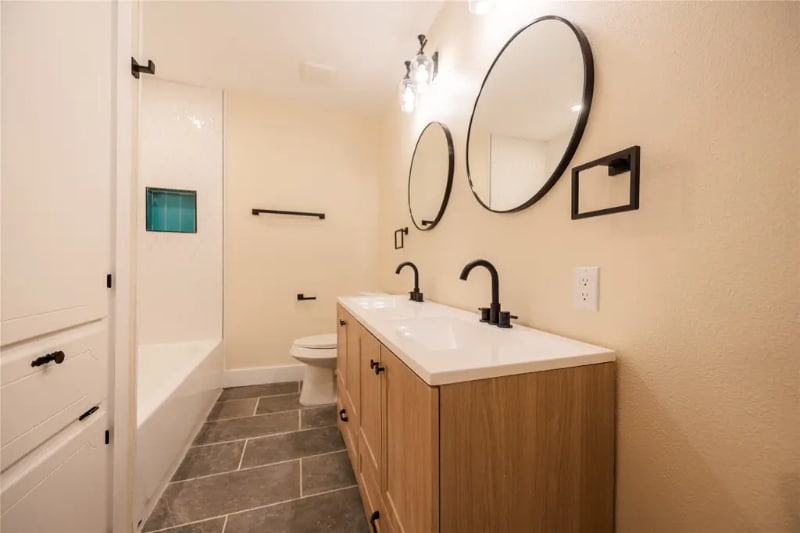 Building Photo - 11027 Genetta Dr