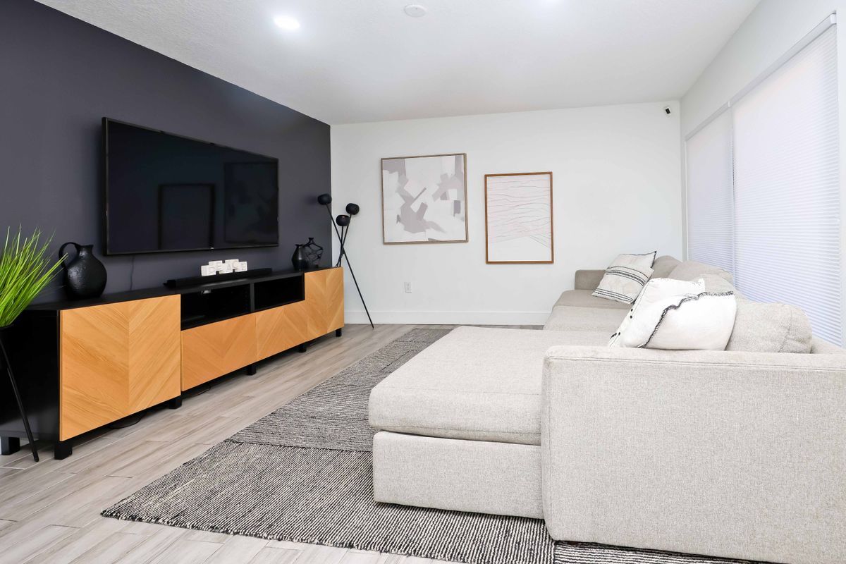 Building Photo - 3149 NW 71st Ave