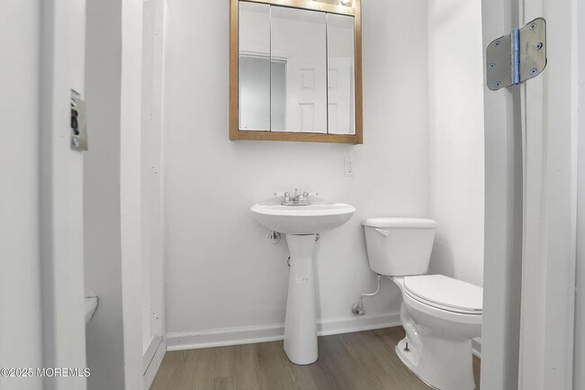 Building Photo - 37 Nautilus Dr