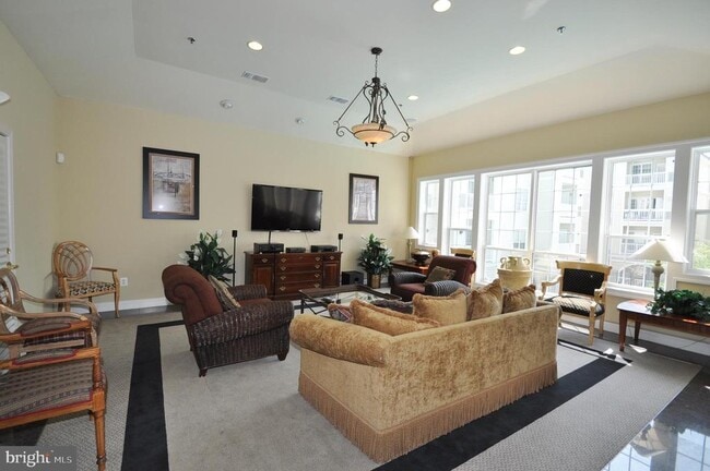 Building Photo - 4550 Strutfield Ln