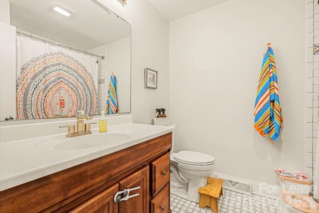 Building Photo - 2120 Rocky Knoll Dr