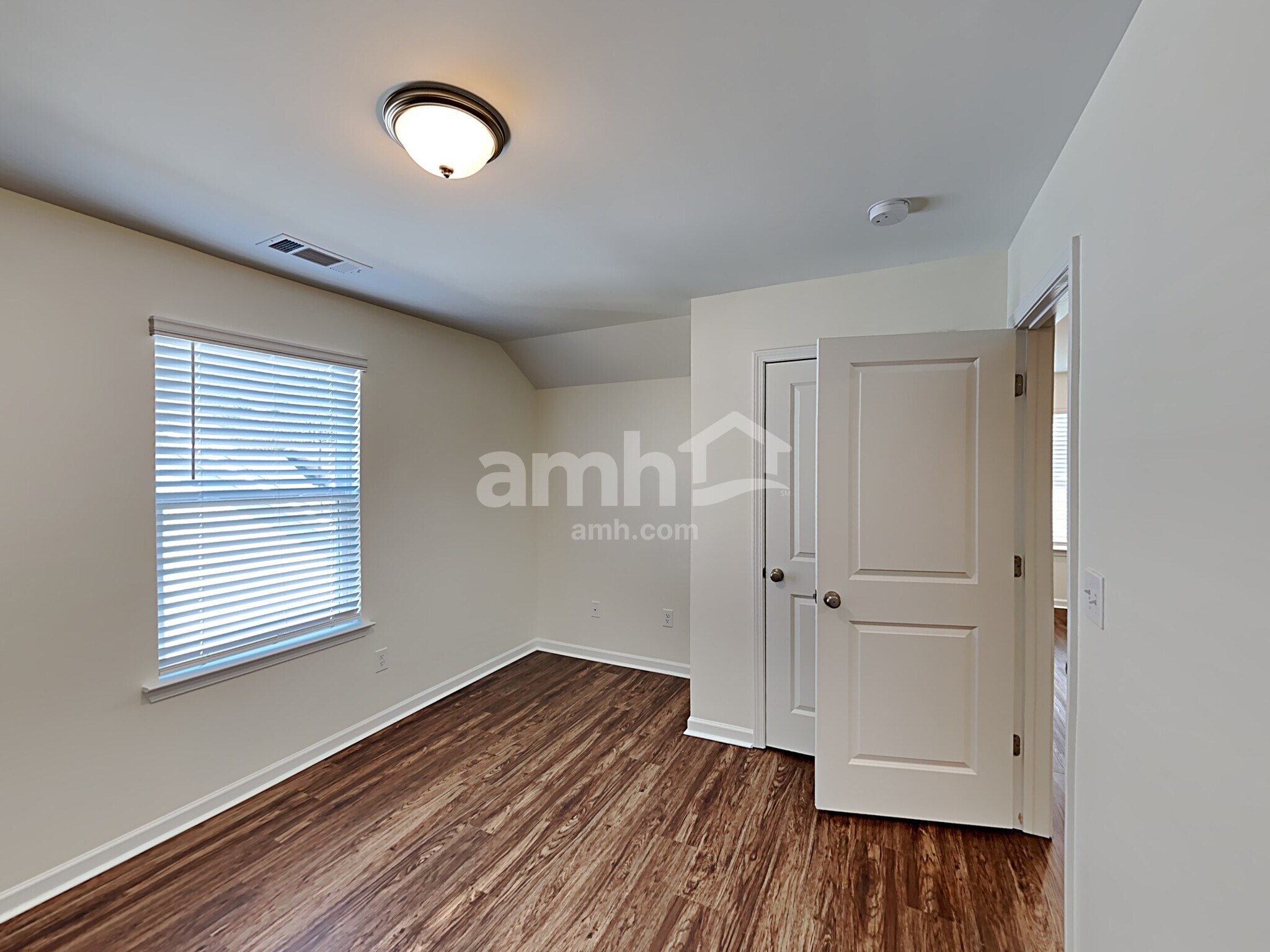 Building Photo - 145 Cheatham Hill Ln
