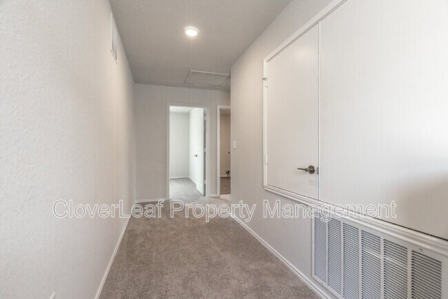 Building Photo - 1507 Middlecoff Ter