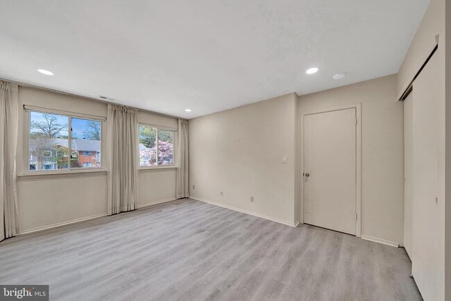 Building Photo - 306B Mulberry Cove
