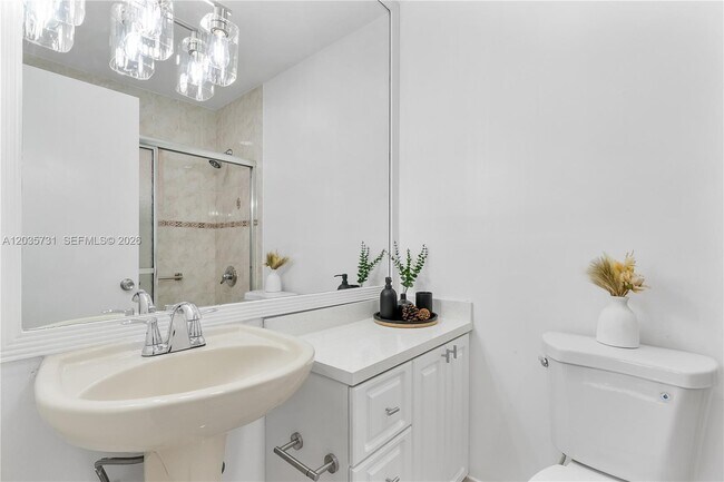 Building Photo - 11432 NW 87th Pl