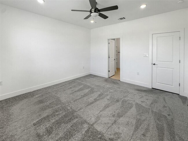 Building Photo - 1420 Carvin Wy