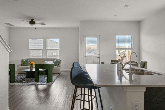 Building Photo - 1428 Chad Dr