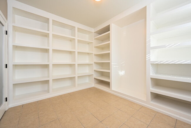 Building Photo - 17860 Domingo Dr