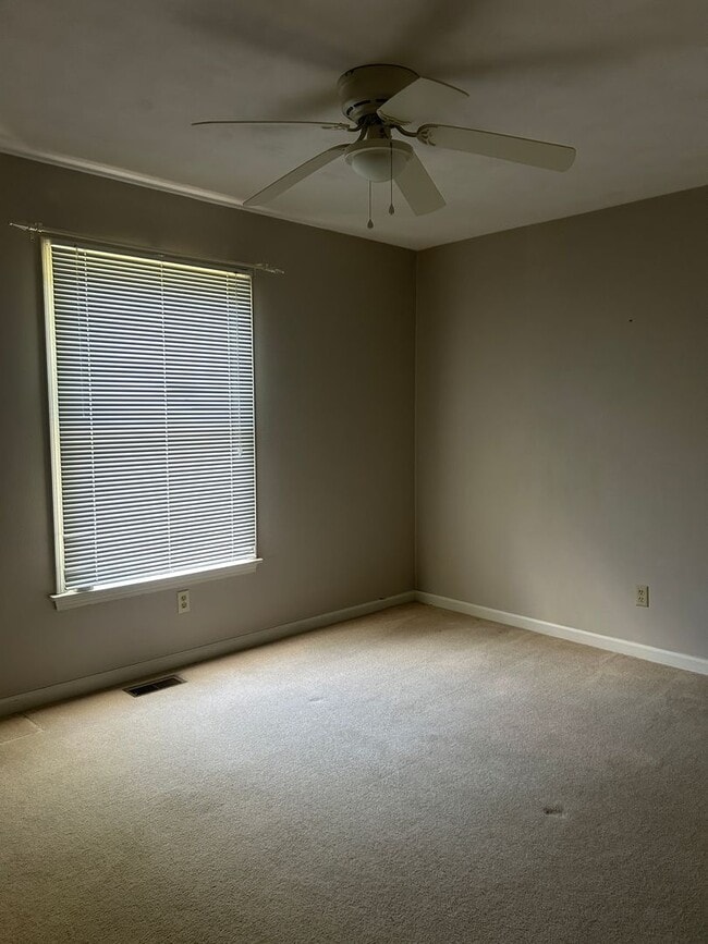 Building Photo - Lovely Home for Rent