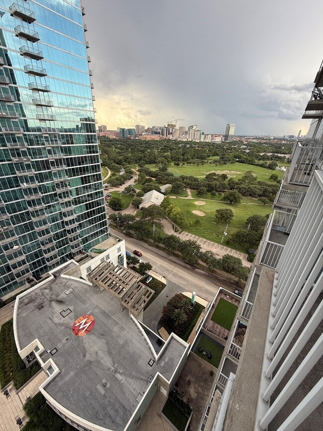 Building Photo - 5925 Almeda Rd