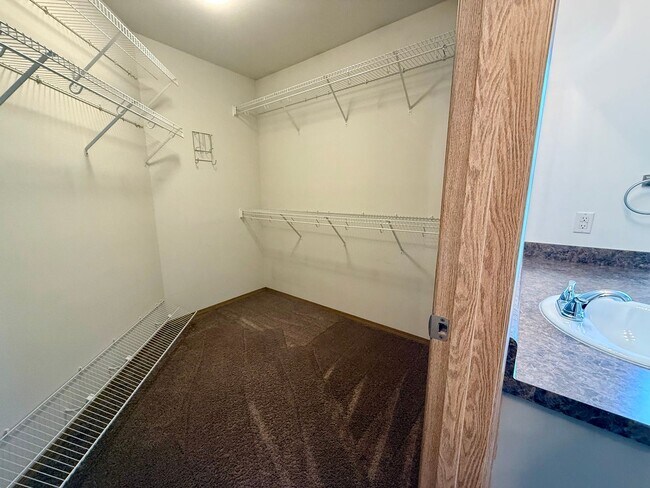 Building Photo - 3 Bed DuPont Home for Rent