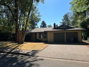 Building Photo - Newly Remodeled - Light & Bright  Home in ...