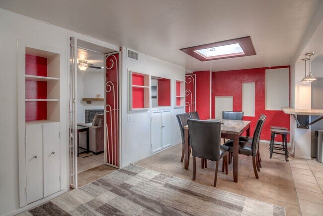 Building Photo - Spacious 4BR in Tucson