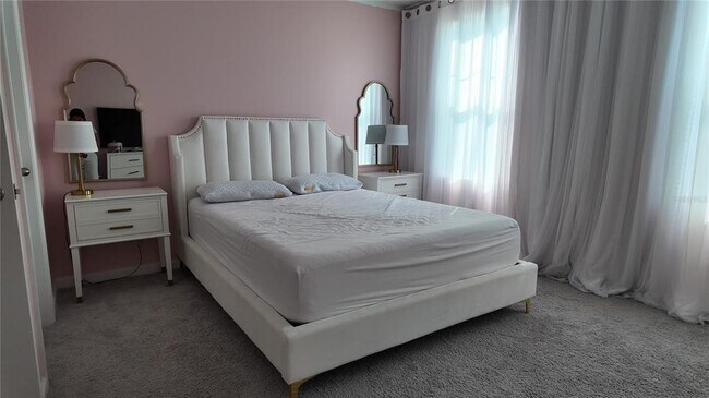 Building Photo - 8599 Sportsman Lp