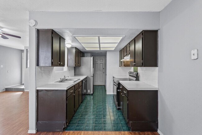 Building Photo - 9203 Kempler Dr